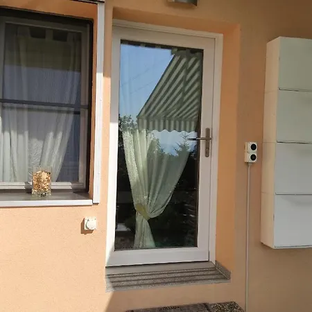 Joli Avec Terrasse Et Vue Exclusivement Pour Non Fumeurs