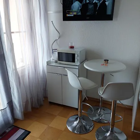 Joli Avec Terrasse Et Vue Exclusivement Pour Non Fumeurs Belmont-sur-Lausanne