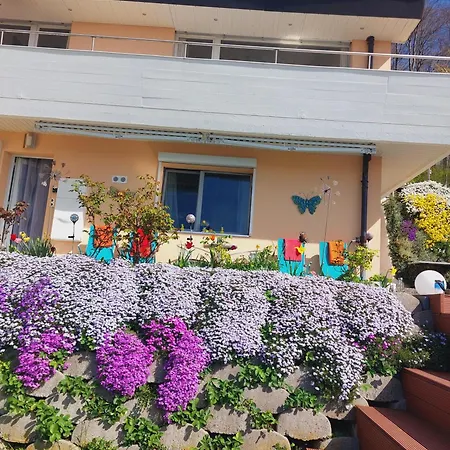 Joli Avec Terrasse Et Vue Exclusivement Pour Non Fumeurs 贝尔蒙叙尔洛桑